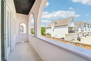 627 Mazal Ln, Houston, TX 77009 - Photo 42