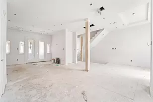 627 Mazal Ln, Houston, TX 77009 - Photo 24