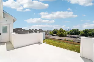 627 Mazal Ln, Houston, TX 77009 - Photo 46