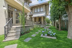 2614 Stanford St, Houston, TX 77006 - Photo 2