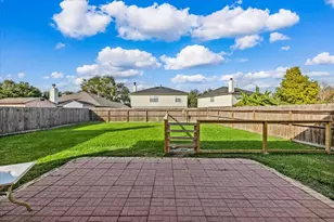 158 Bristol Bend Ln, Dickinson, TX 77539 - Photo 30