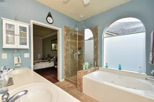 1211 Deerbrook Dr, Sugar Land, TX 77479 - Photo 20