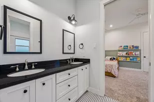 1607 Althea Dr, Houston, TX 77018 - Photo 26