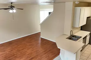 39 S Camellia Grove Cir, The Woodlands, TX 77382 - Photo 4
