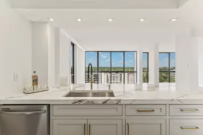 5001 Woodway Drive #1305, Houston, TX 77056 - Photo 6