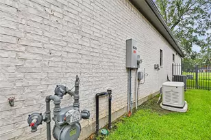 8310 Cross Country Dr, Humble, TX 77346 - Photo 4