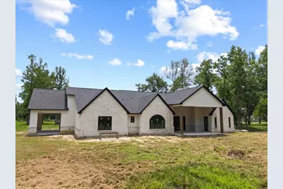 117 Daisy Ln, Baytown, TX 77523 - Photo 2