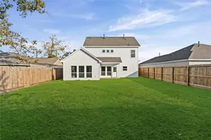 8211 James Franklin St, Houston, TX 77088 - Photo 26