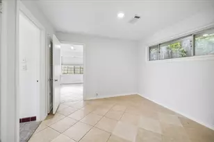 4901 Valerie St, Bellaire, TX 77401 - Photo 8