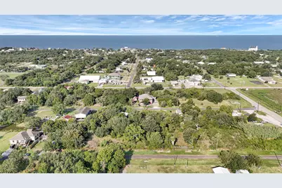 612 Hill Street, Oak Island, TX 77535 - Photo 6