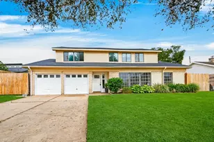 9110 Vickijohn Dr, Houston, TX 77031 - Photo 2