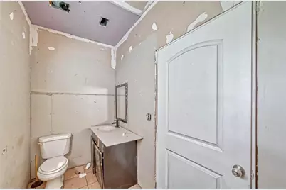 5724 Cavalcade Street, Houston, TX 77026 - Photo 6