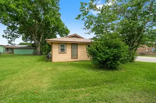 21 Clearview St, Point Blank, TX 77364 - Photo 38