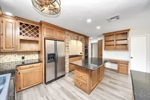 3923 Cypress Lake Dr, Spring, TX 77388 - Photo 2