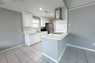 10815 Sagecrest Ln, Houston, TX 77089 - Photo 6