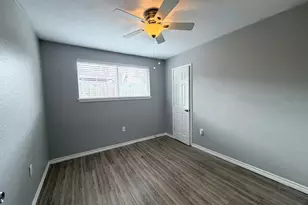 10815 Sagecrest Ln, Houston, TX 77089 - Photo 18