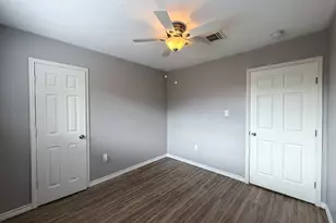 10815 Sagecrest Ln, Houston, TX 77089 - Photo 14