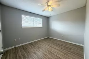10815 Sagecrest Ln, Houston, TX 77089 - Photo 16