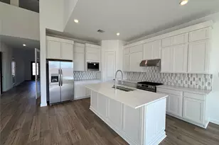 31130 Marlow Mnr Ct, Fulshear, TX 77441 - Photo 2