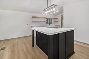 6506 N Martin Luther King Ave, Hitchcock, TX 77563 - Photo 8