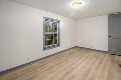 6506 N Martin Luther King Avenue, Hitchcock, TX 77563 - Photo 18