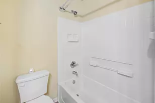 679 Fallow Ln, Alvin, TX 77511 - Photo 32