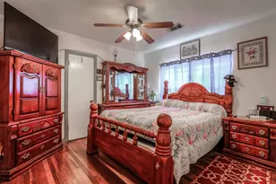 9226 E Avenue Q, Houston, TX 77012 - Photo 10