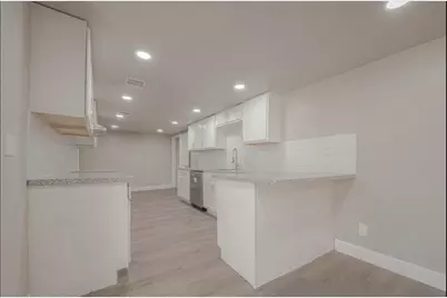 2812 Fisher Hill, Baytown, TX 77520 - Photo 2