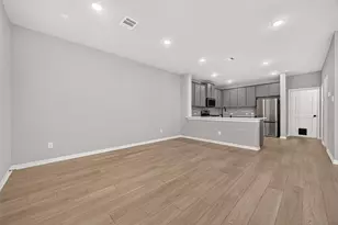8033 Scanlan Trl, Missouri City, TX 77459 - Photo 6