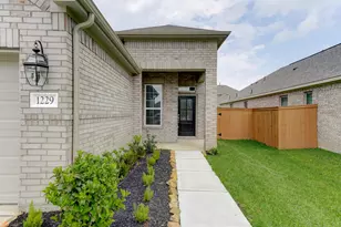 1229 Red Hills Dr, Rosharon, TX 77583 - Photo 2