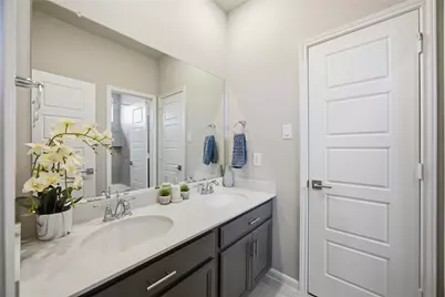 8104 Morning Melody Drive, Houston, TX 77063 - Photo 24