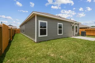 16423 Blossom Grv Dr, Conroe, TX 77303 - Photo 2