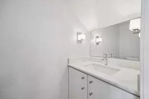 671 N Post Oak Ln, Houston, TX 77024 - Photo 10