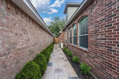 1211 Campton Court, Houston, TX 77055 - Photo 34