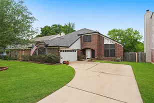 2018 Old Dixie Dr, Richmond, TX 77406 - Photo 2