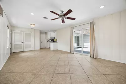 2202 Lazybrook Drive, Houston, TX 77008 - Photo 6