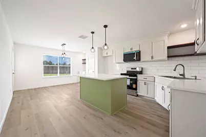 22511 Sweetglen Court, Spring, TX 77373 - Photo 8