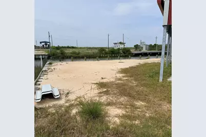 1119 Mabry Street, Gilchrist, TX 77617 - Photo 4