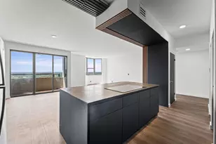 651 Bering Dr, Houston, TX 77057 - Photo 10