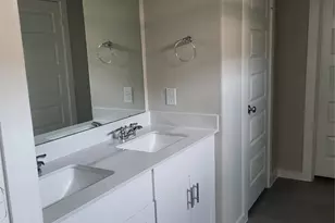 5611 Madden Ln, Houston, TX 77048 - Photo 6