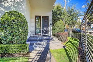 1004 California St, Houston, TX 77006 - Photo 2