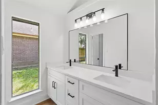 7315 Puerta Vallarta Dr, Houston, TX 77083 - Photo 12