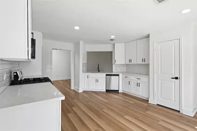7315 Puerta Vallarta Drive, Houston, TX 77083 - Photo 8