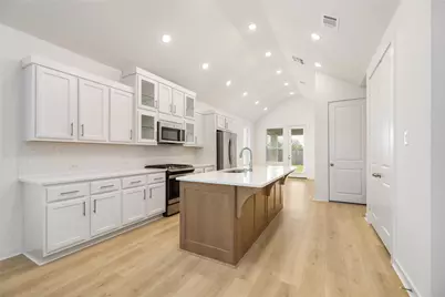 12135 Wild Bend Drive, Mont Belvieu, TX 77523 - Photo 10