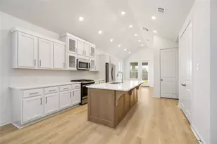 12135 Wild Bnd Dr, Mont Belvieu, TX 77523 - Photo 10