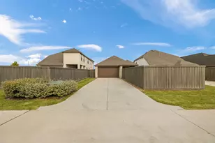 12135 Wild Bnd Dr, Mont Belvieu, TX 77523 - Photo 28