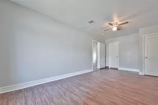 3918 Tavenor Ln, Houston, TX 77047 - Photo 8