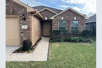 211 Hawks View Drive, La Marque, TX 77568 - Photo 2