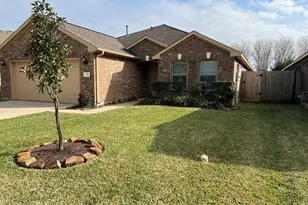 211 Hawks View Dr, La Marque, TX 77568 - Photo 1