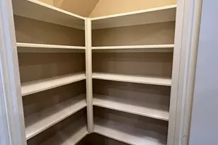 211 Hawks View Dr, La Marque, TX 77568 - Photo 6